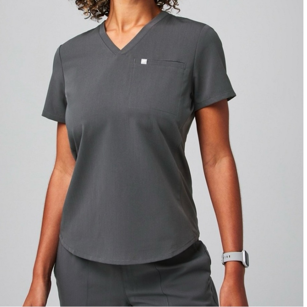 Gray fabletics scrub set (joggers)